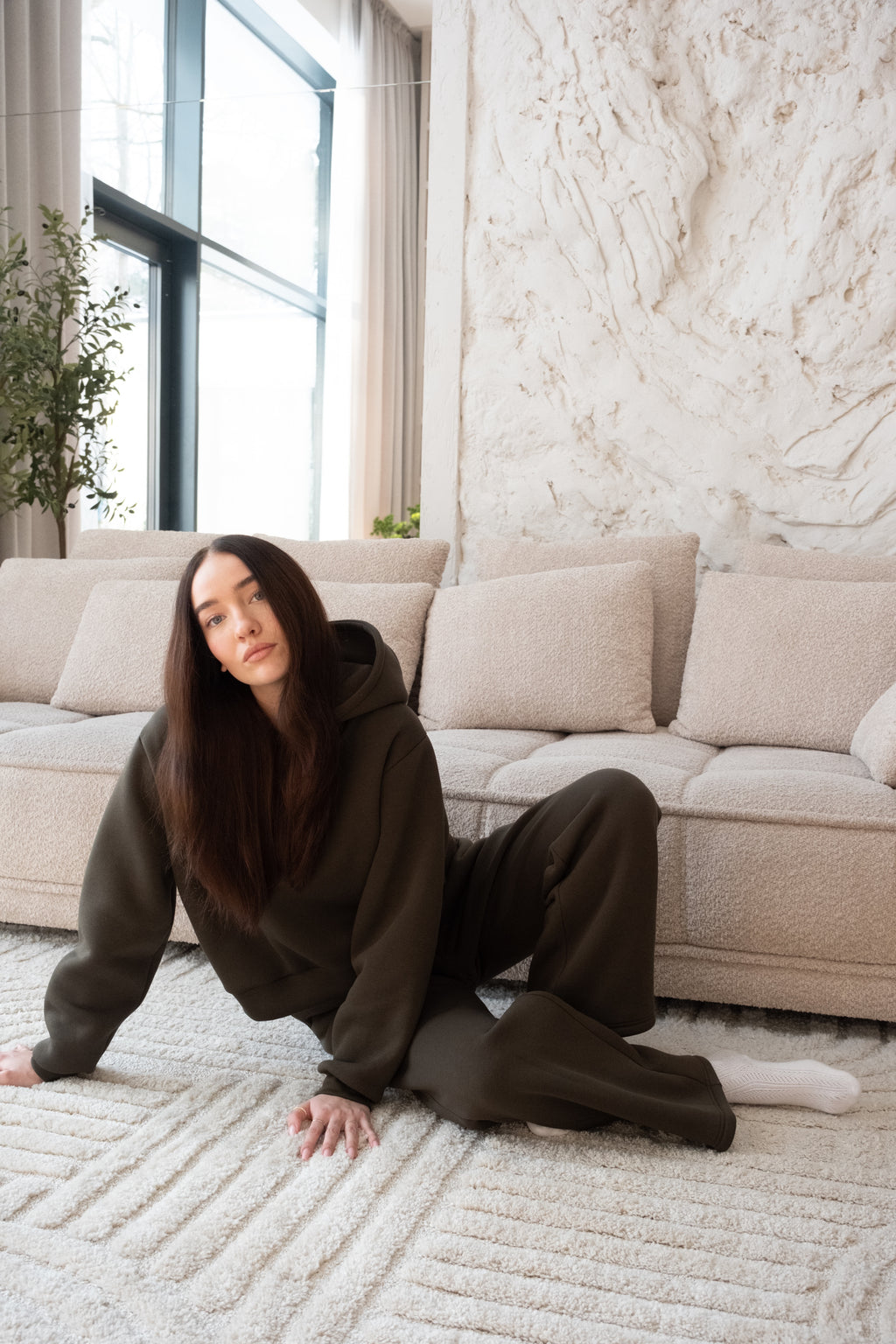 Chaki spalvos laisvalaikio kostiumėlis