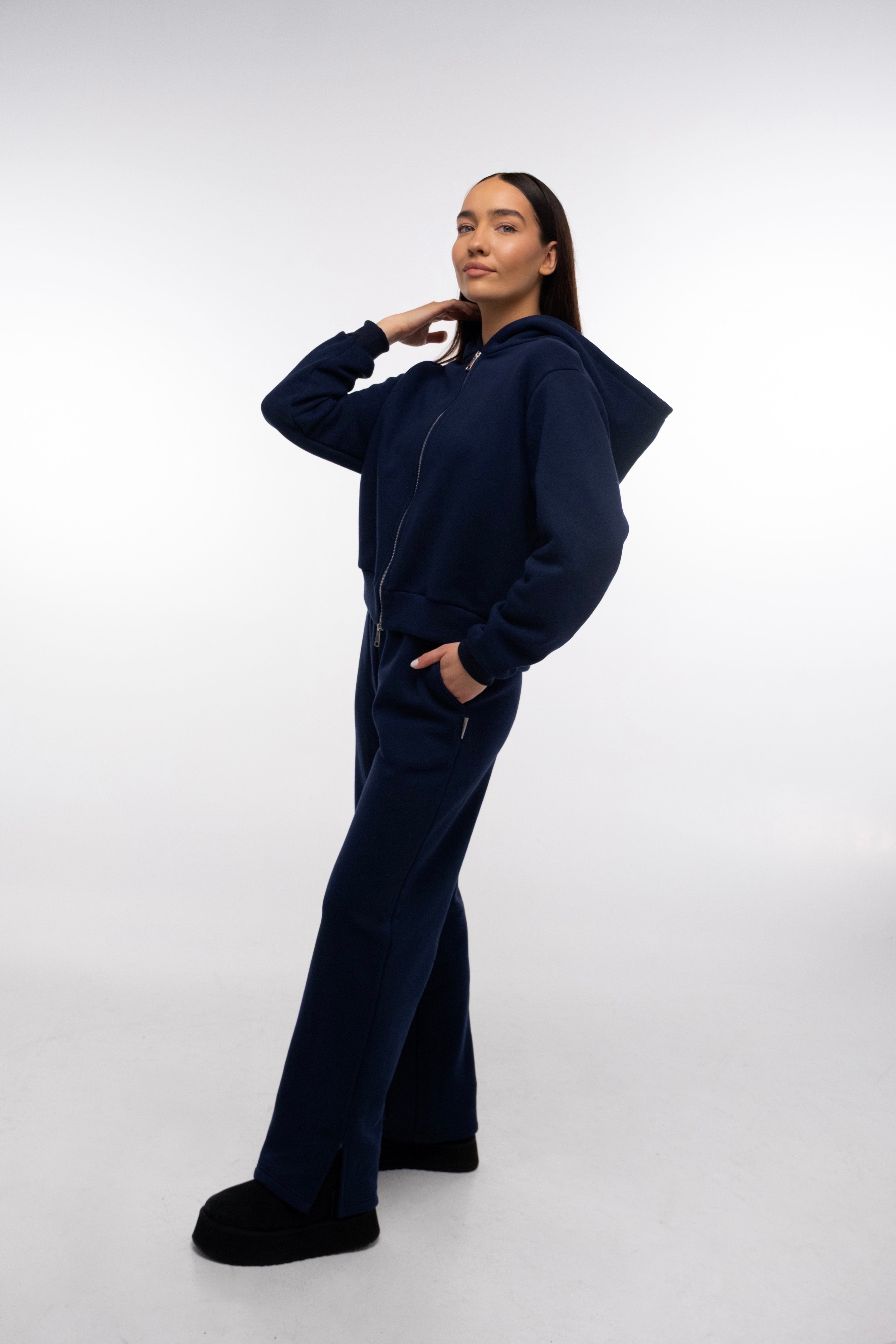 Mėlynas laisvalaikio kostiumėlis