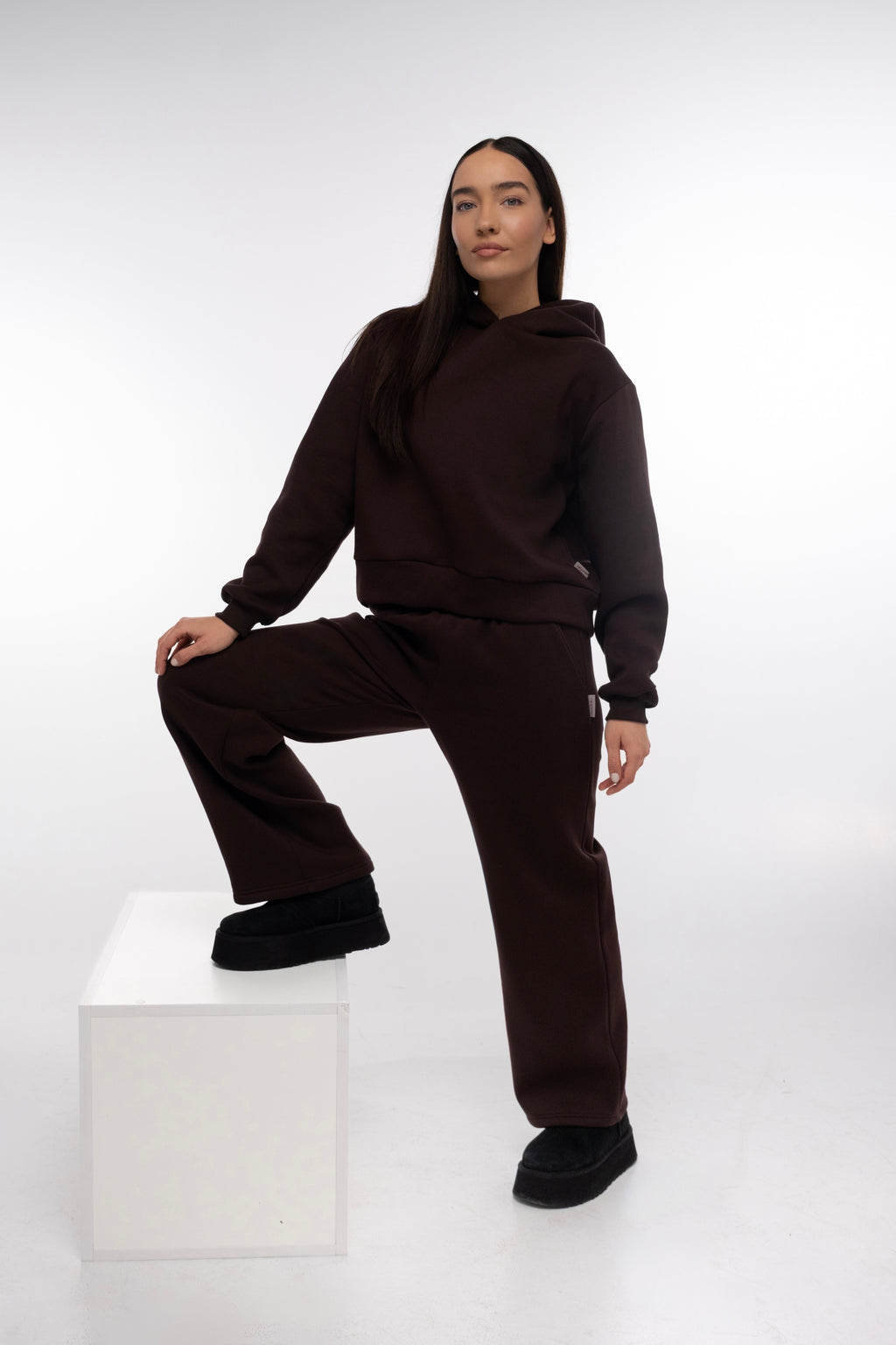 Rudas laisvalaikio kostiumėlis