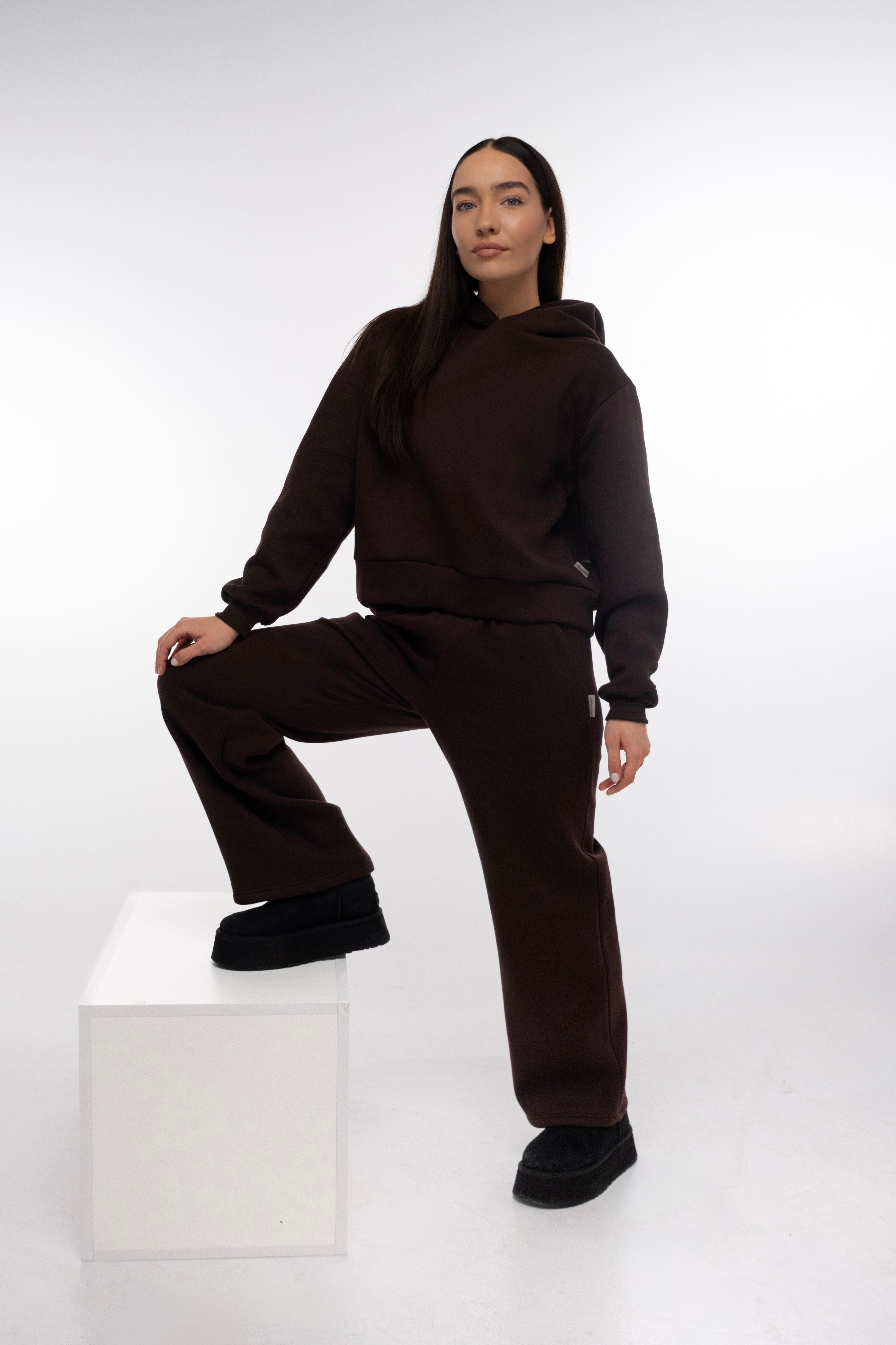 Rudas laisvalaikio kostiumėlis